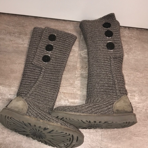 Knit UGGs Great condition. 🖤 - Picture 3 of 8